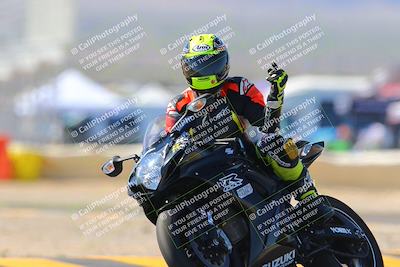 media/Oct-09-2022-SoCal Trackdays (Sun) [[95640aeeb6]]/Turn 2 (1110am)/